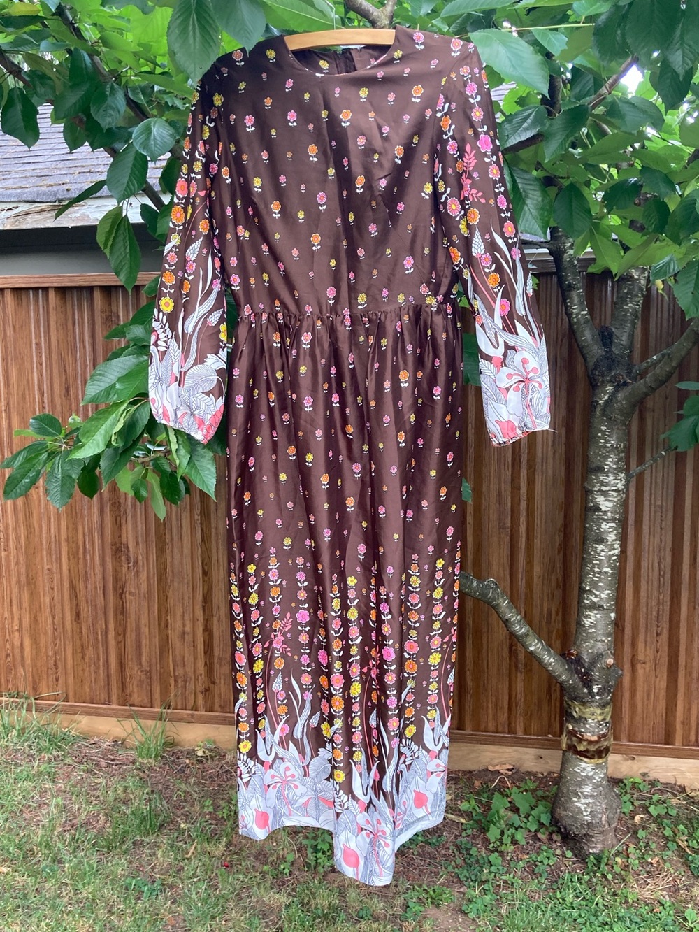 Vintage Brown Floral Maxi Dress with Long Sleeves